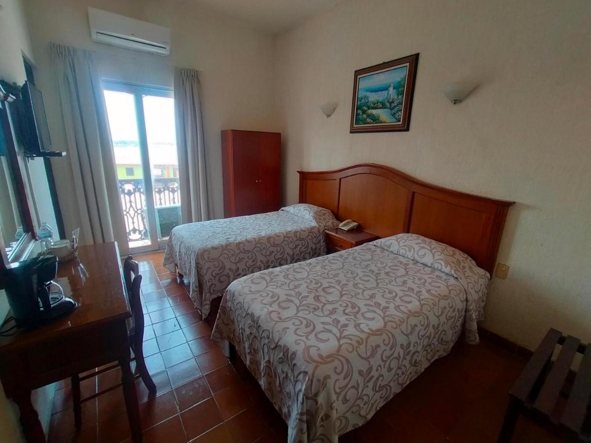 Hotel Posada Dona Lala Тлакотаплан Екстериор снимка