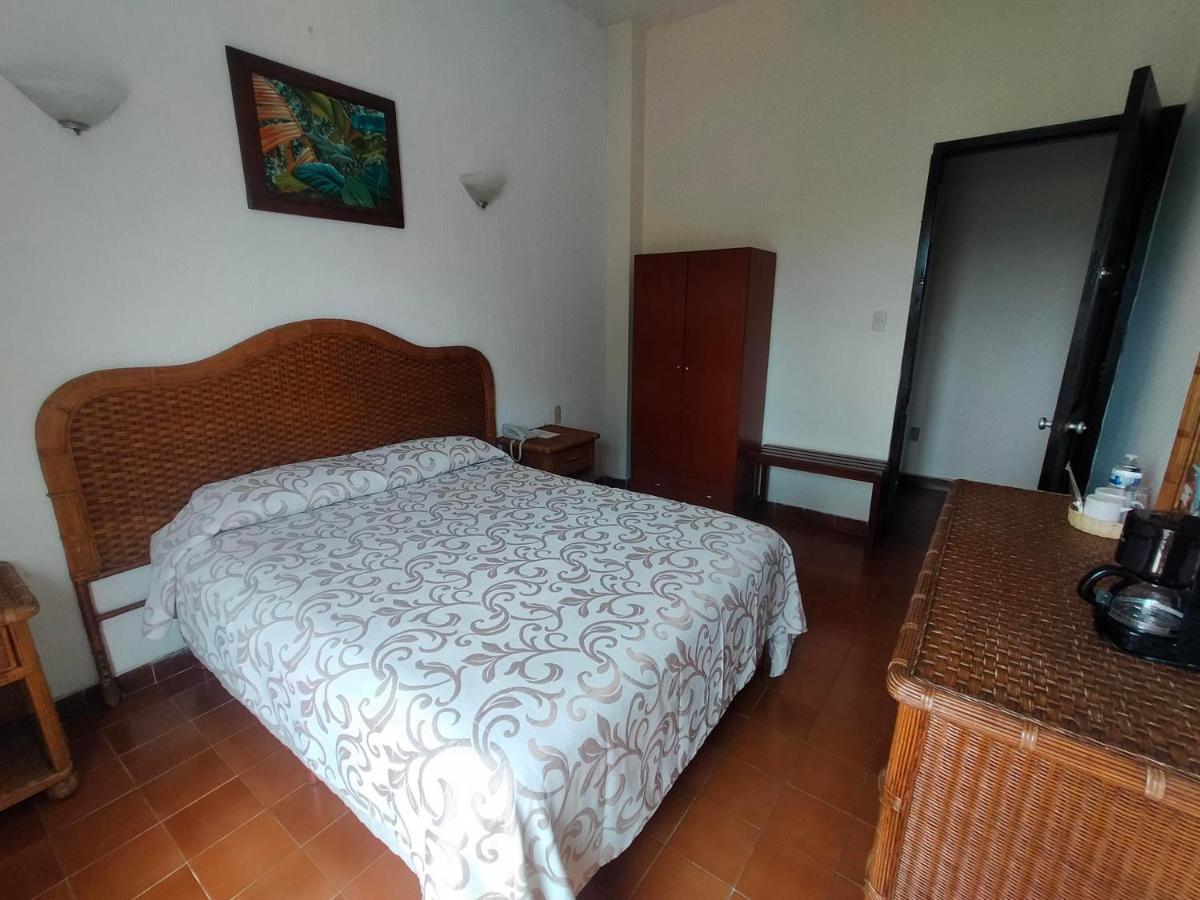 Hotel Posada Dona Lala Тлакотаплан Екстериор снимка