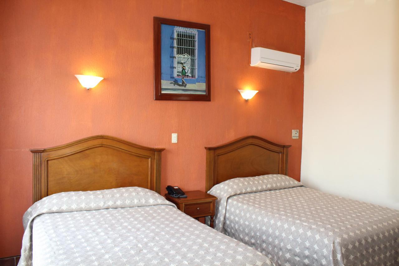 Hotel Posada Dona Lala Тлакотаплан Екстериор снимка